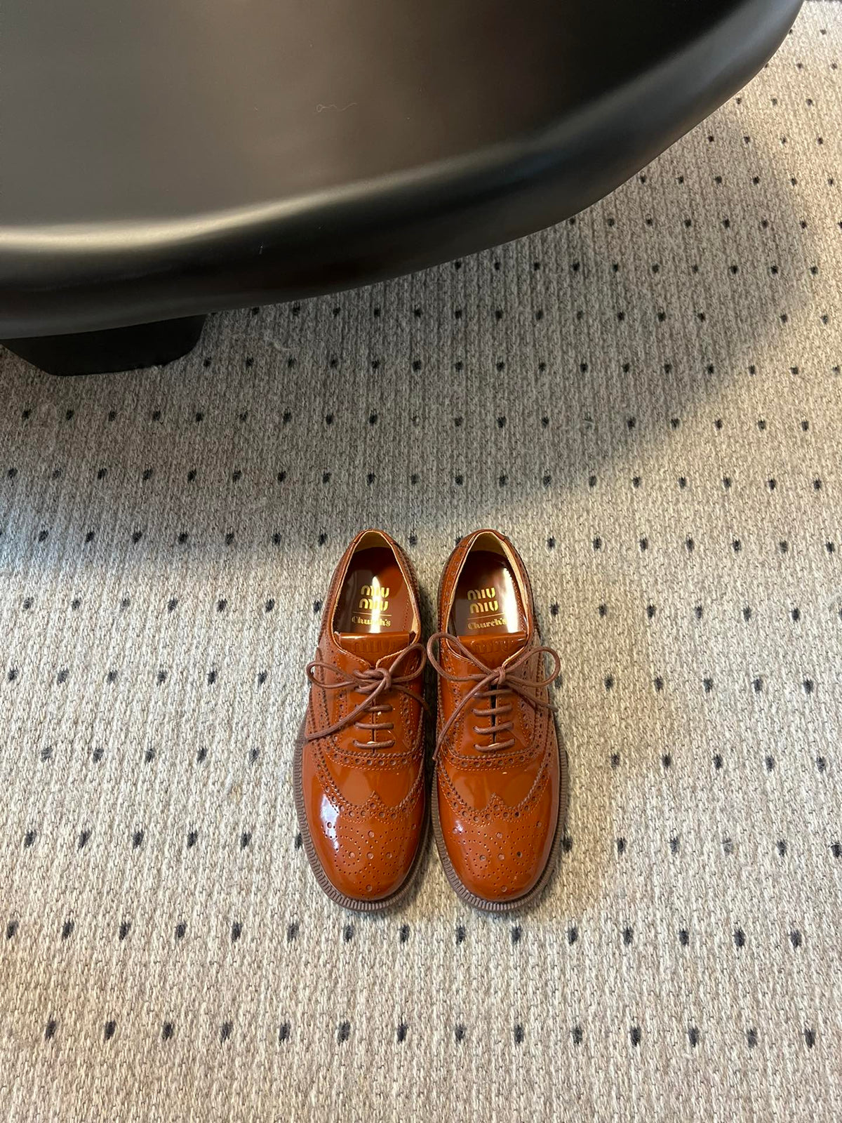 MIUMIU 26S LACE-UP BROGUE LOAFERS IN RUST ORANGE PATENT CALFSKIN