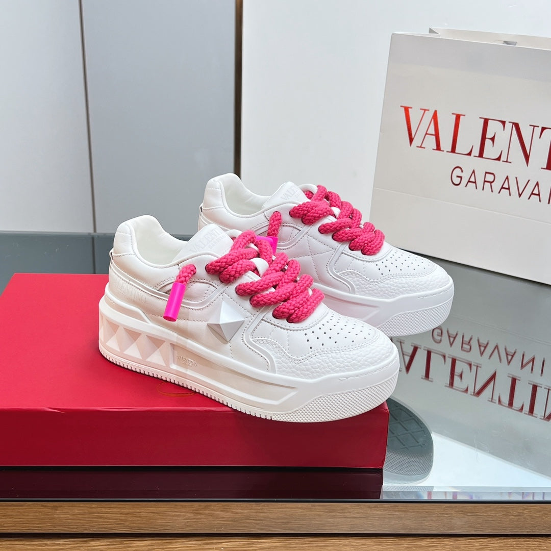 VALENTINO 25S GARAVANI ONE STUD XL PLATFORM SNEAKERS IN PINK MIX WHITE LAMBSKIN