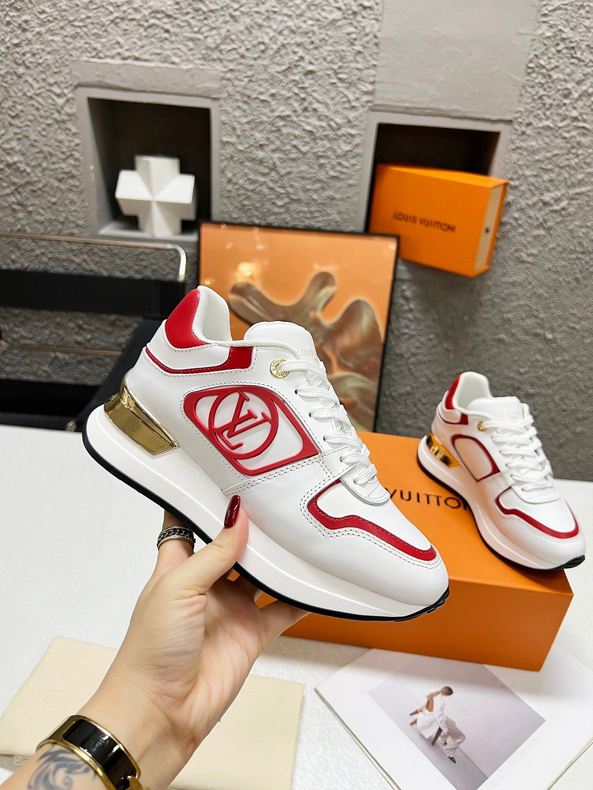 LV WOMEN SNEAKER IN WHITE MIX CHERRY RED CALFSKIN