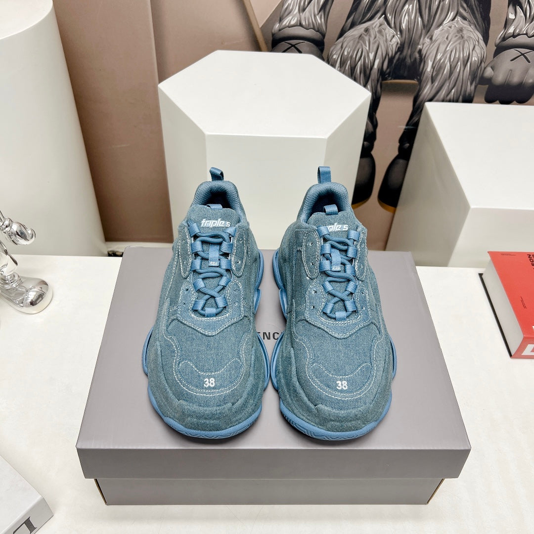 TRIPLE S SNEAKER IN BLUE DENIM