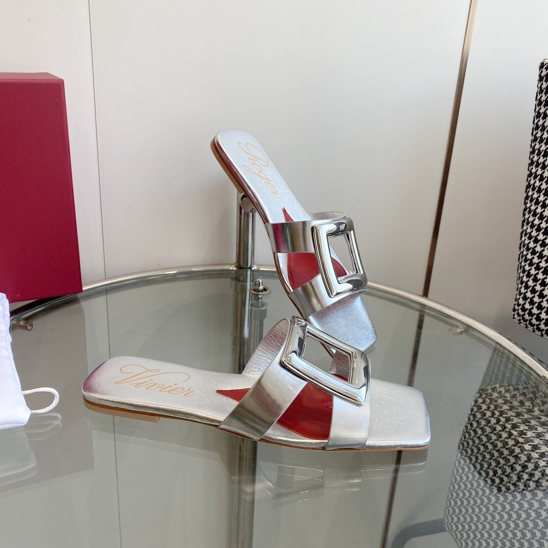 VIV' BY THE SEA LOVE METAL MULES IN SILVER PATENT CALFSKIN