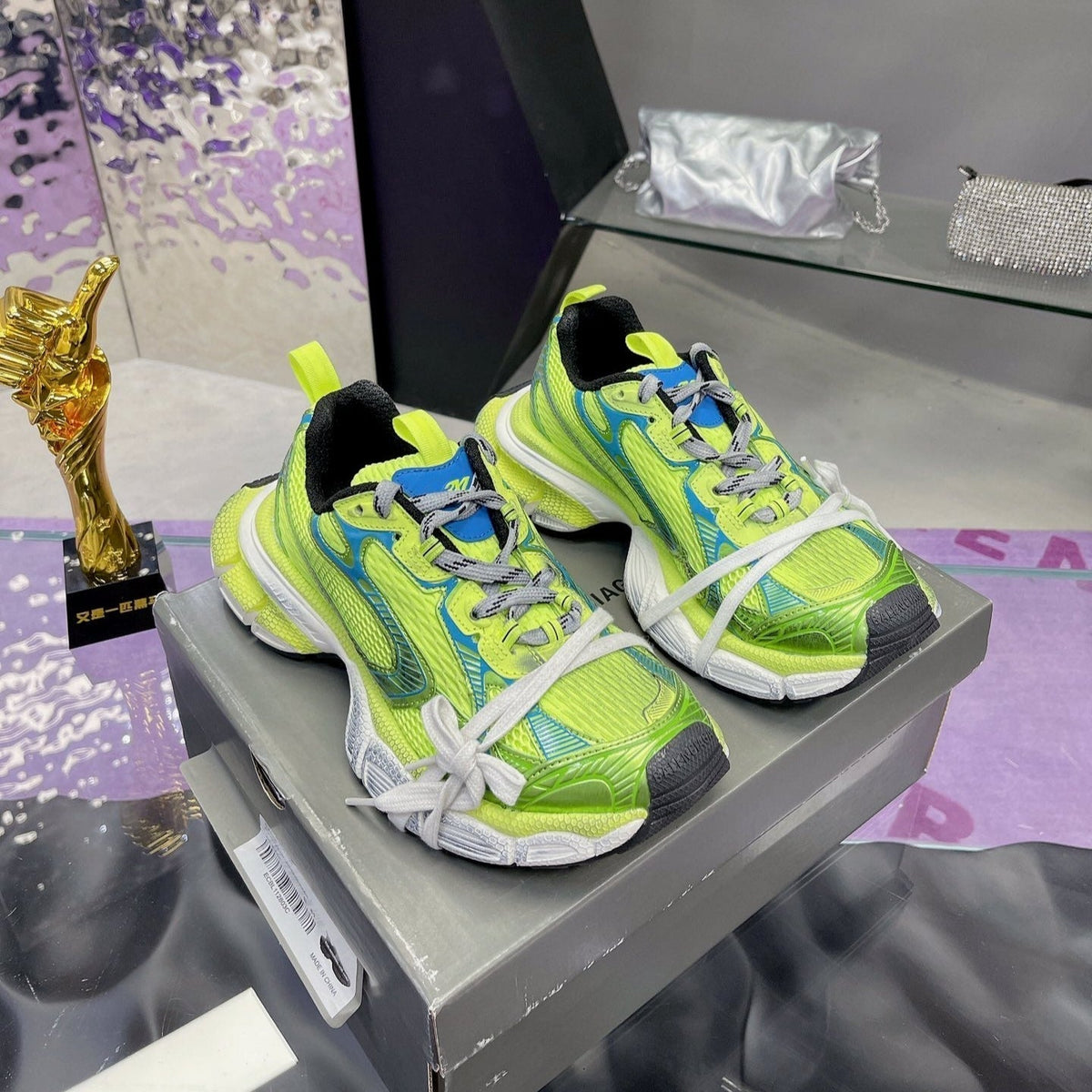 3XL SNEAKER IN NEON GREEN MESH AND POLYURETHANE
