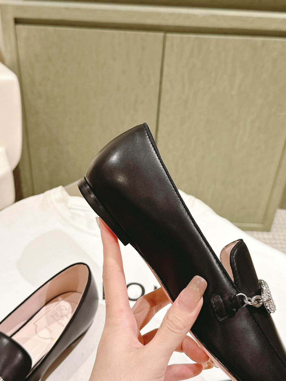 STRASS CHAIN LOAFERS IN BLACK CALFSKIN WITH CRYSTAL CHAIN DETAIL
