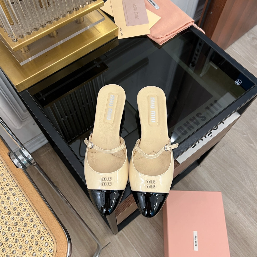 Cap Toe Mules Bright Cream Color Sheepskin