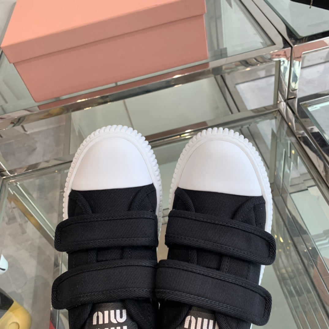 Thick-Soled Denim Sneakers Black and White