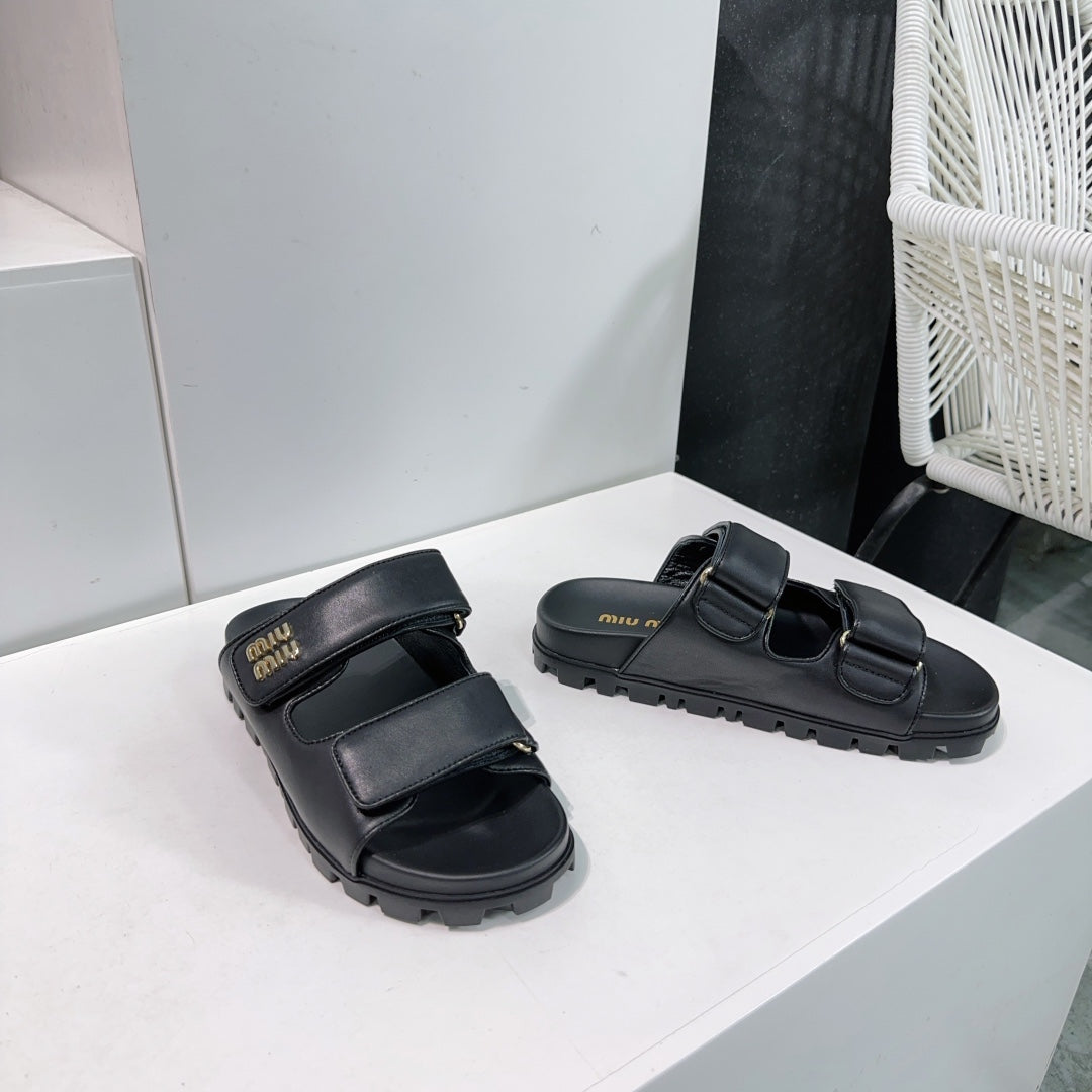 Slippers Black Sheepskin With Stylized Straps