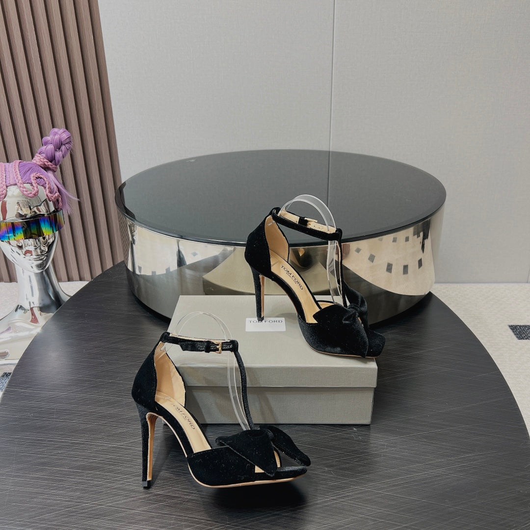 HIGH HEEL 10 SANDAL IN BLACK VELVET WITH BOW