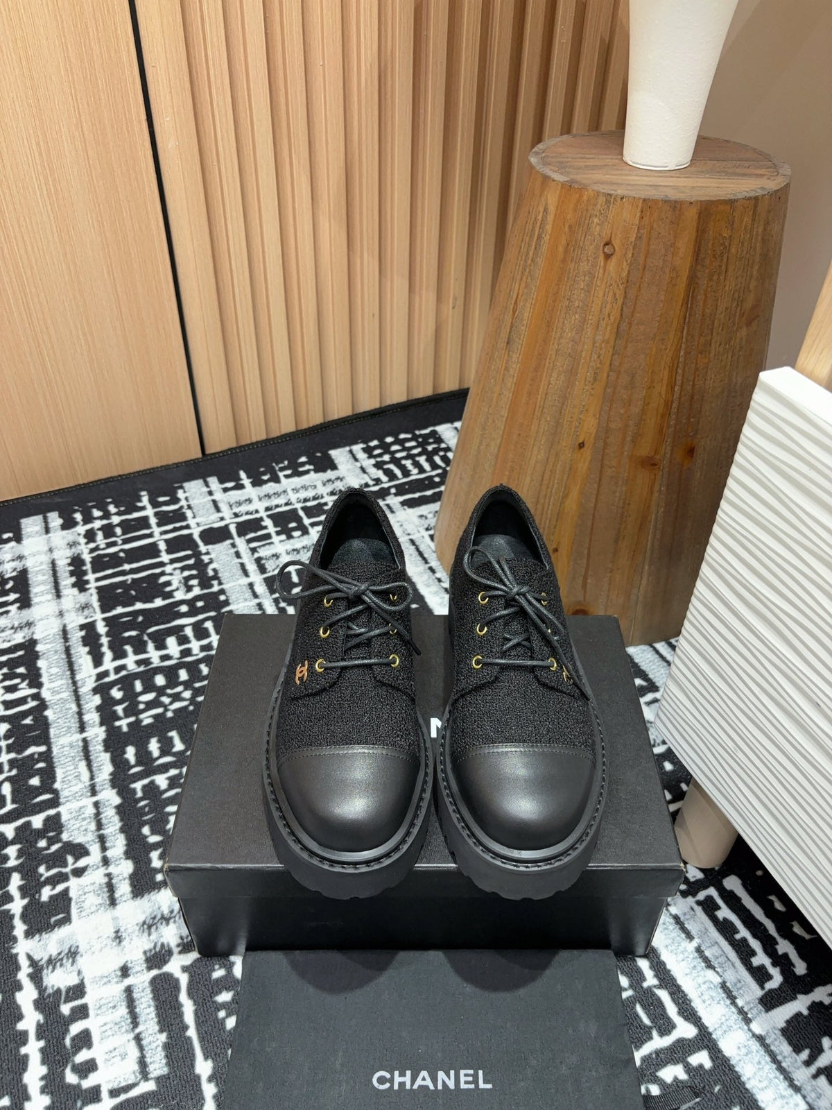 CC OXFORD SHOES IN BLACK TWEED AND CALFSKIN