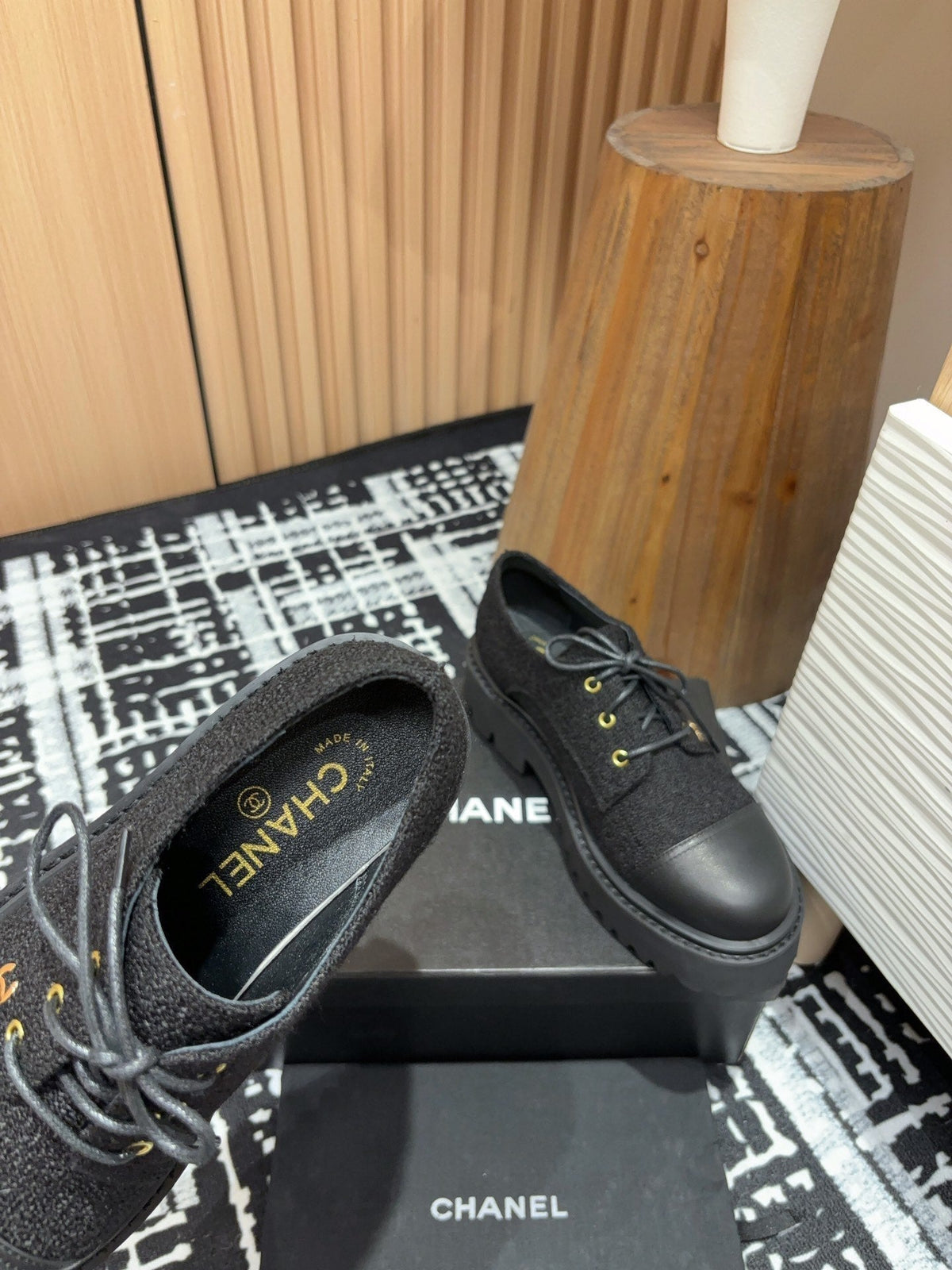 CC OXFORD SHOES IN BLACK TWEED AND CALFSKIN