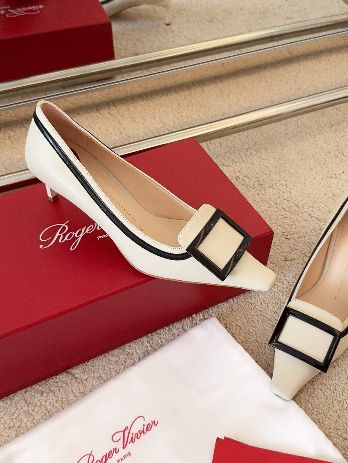 VIV’ CANARD PUMPS IN OFF WHITE SHINY CALFSKIN