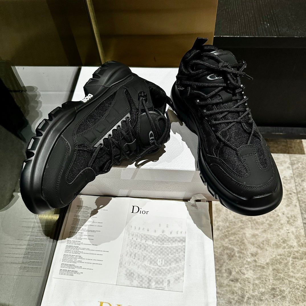 C'EST SNEAKER IN BLACK CALFSKIN AND BREATHABLE MESH