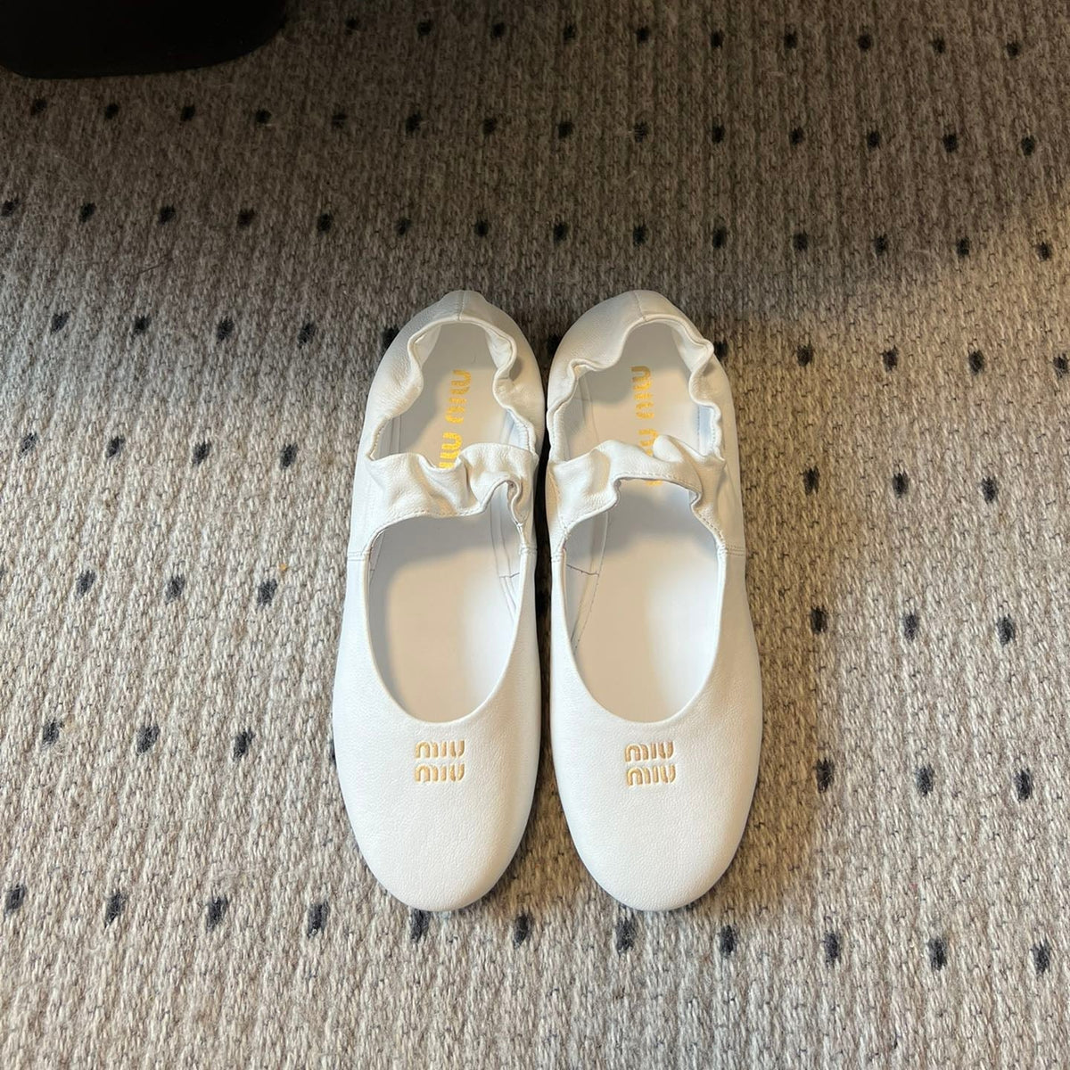 MIUMIU 26S BALLERINAS IN WHITE RUCHES NAPPA CALFSKIN