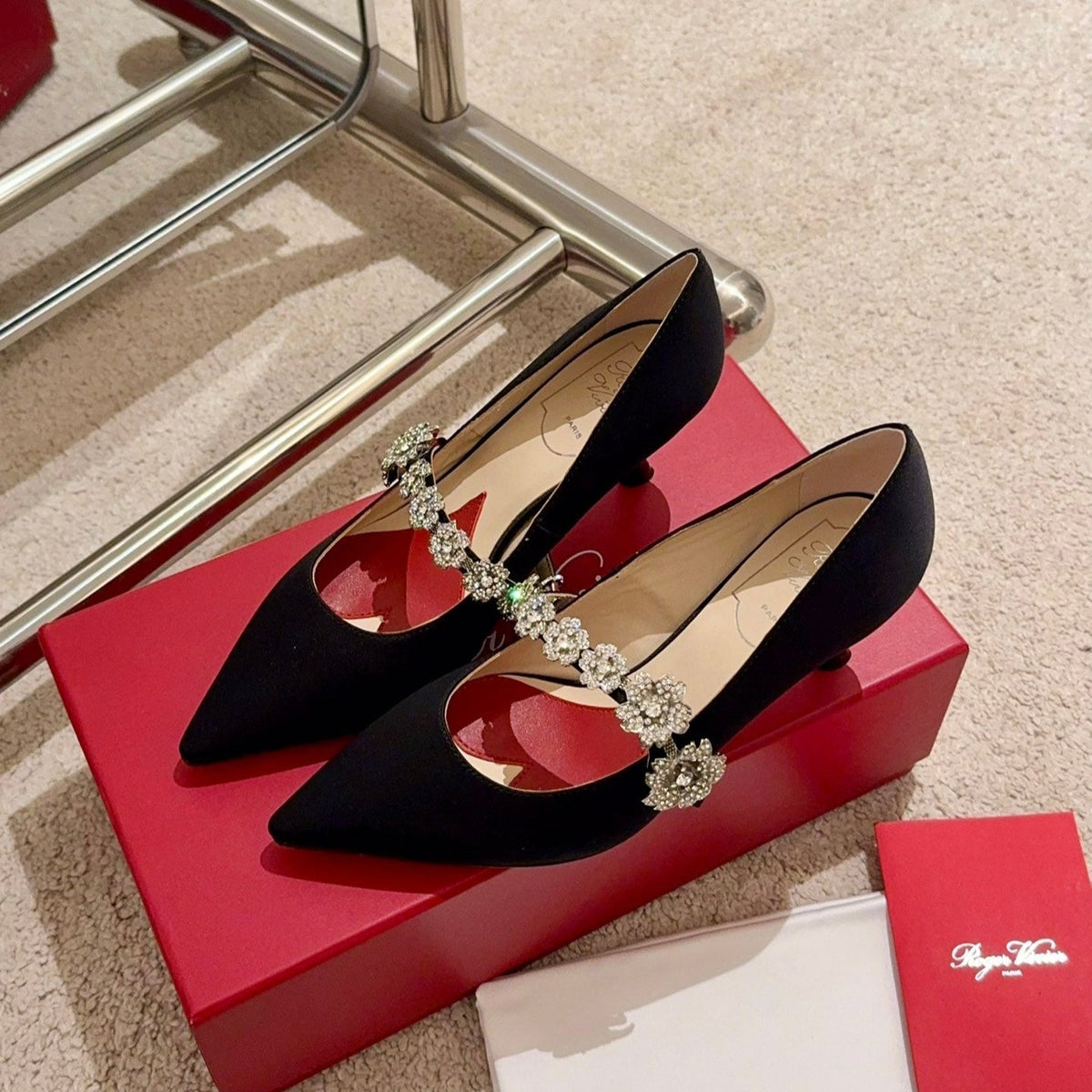 EFFLORESCENCE MARY JANE PUMPS IN BLACK SILK