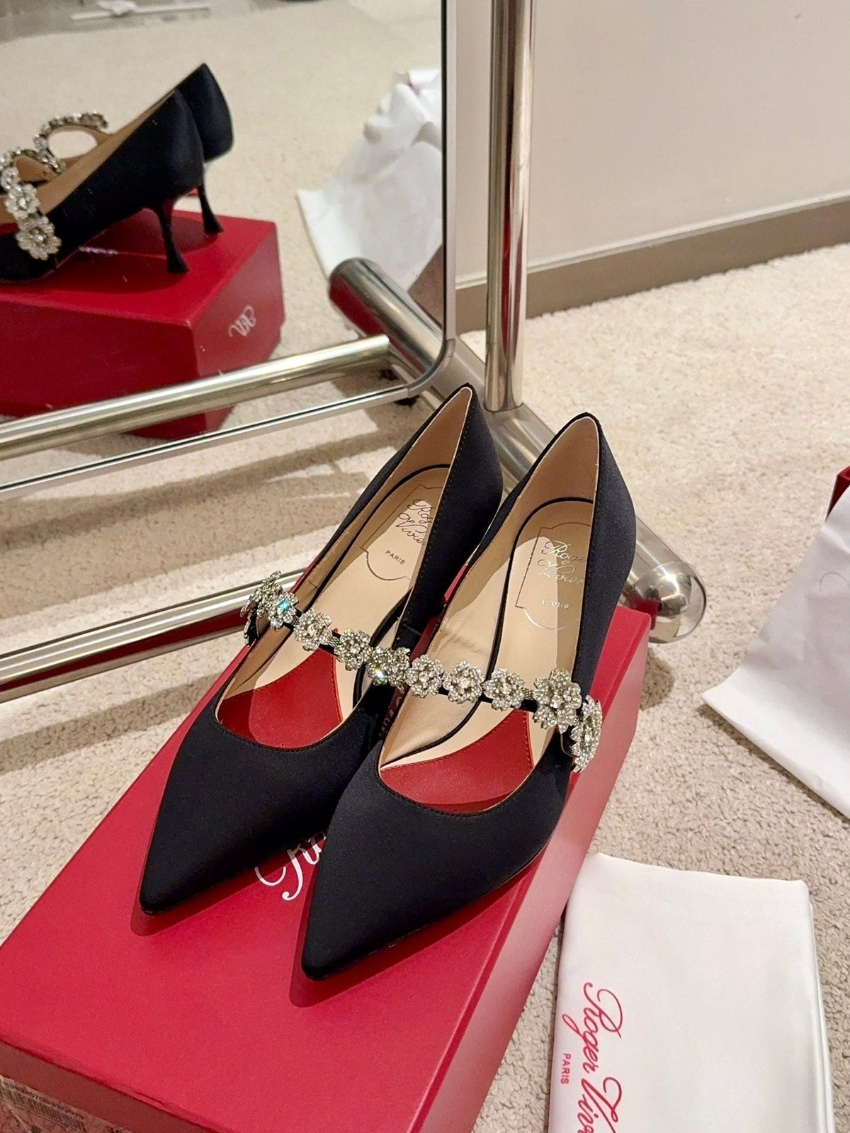 EFFLORESCENCE MARY JANE PUMPS IN BLACK SILK