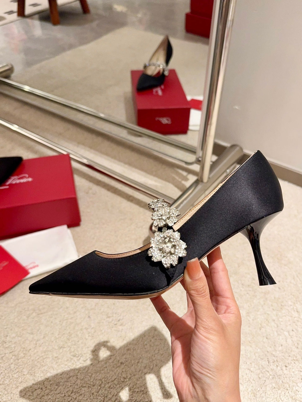 EFFLORESCENCE MARY JANE PUMPS IN BLACK SILK