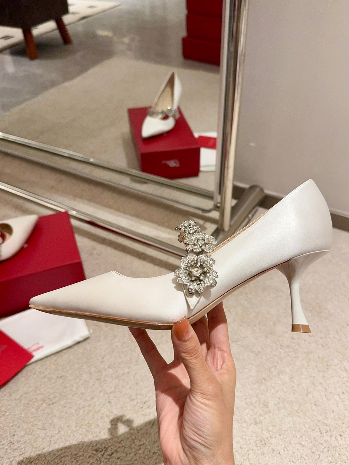 EFFLORESCENCE MARY JANE PUMPS IN WHITE SILK