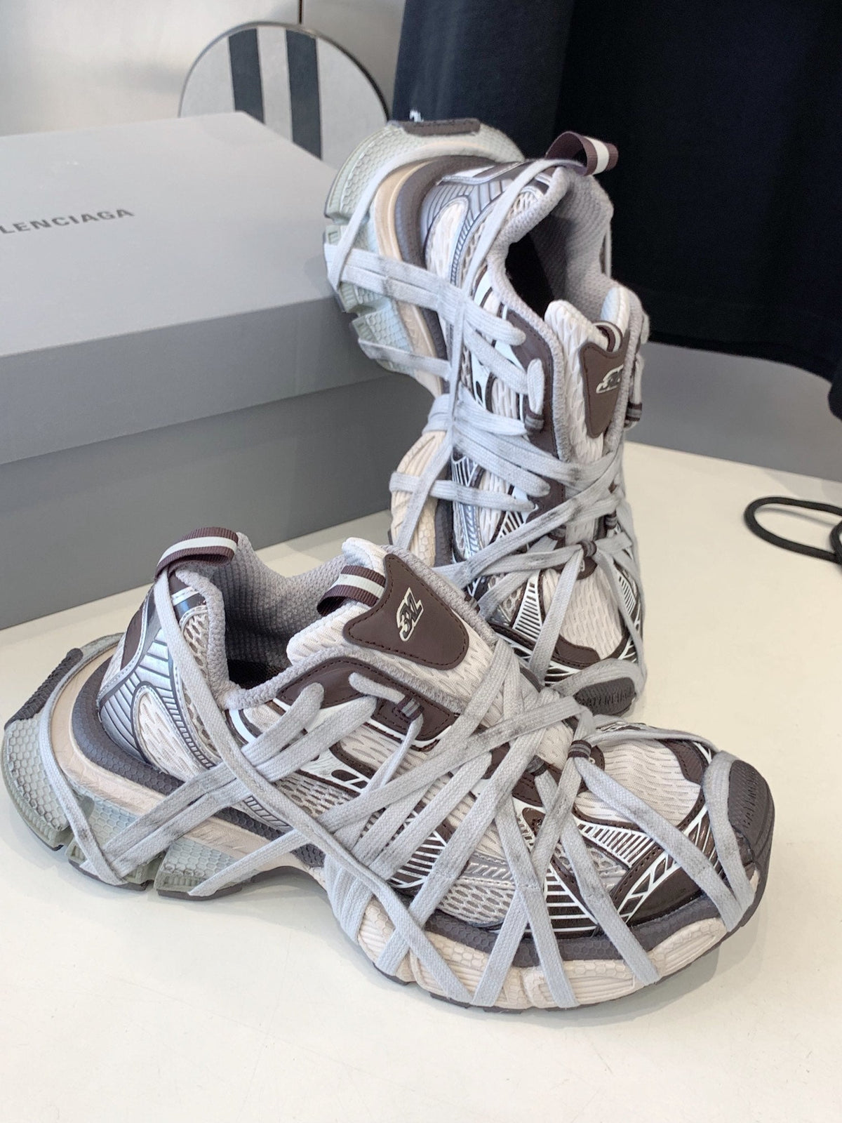 3XL EXTREME LACE SNEAKER BROWN MIX DUST WHITE AND SILVER