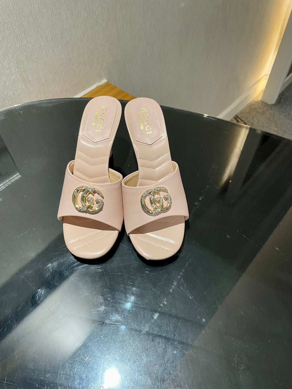 GG HIGH HEELS 70 IN PASTEL PINK LAMBSKIN GOLD HARDWARE WITH CRYSTALS