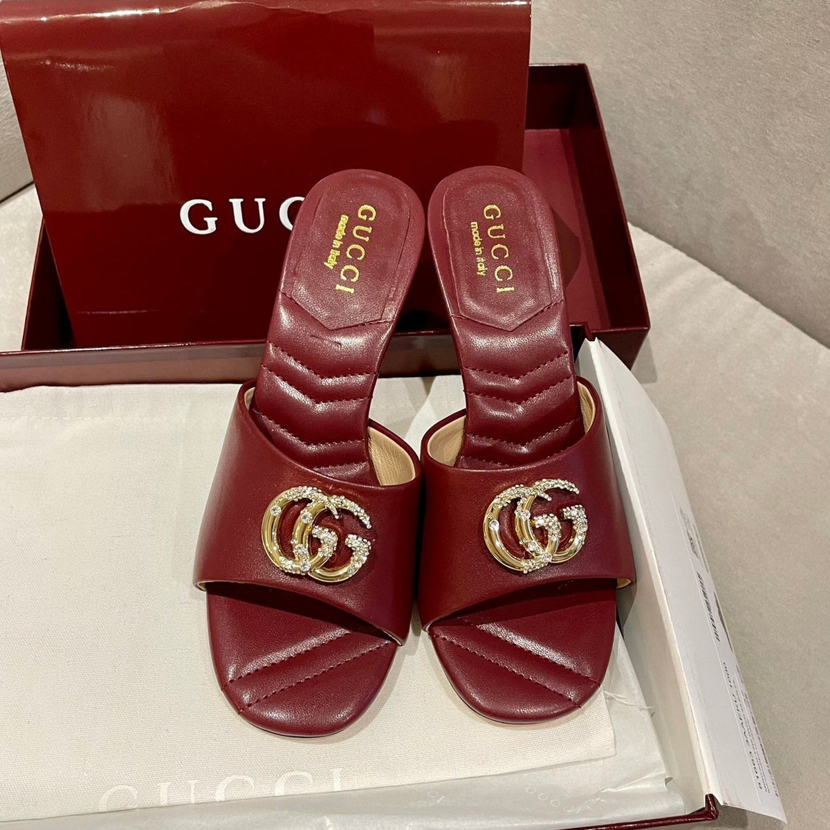 GG HIGH HEELS 70 IN RED LAMBSKIN GOLD HARDWARE WITH CRYSTALS