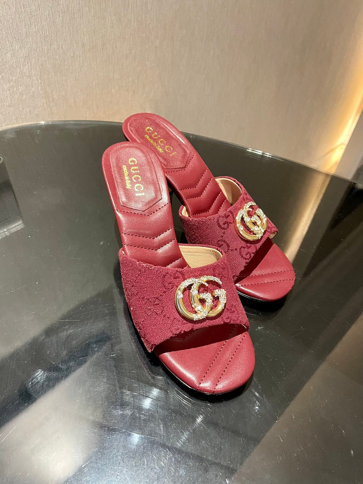 GG HIGH HEELS 70 IN RED LAMBSKIN AND FABRIC GOLD HARDWARE WITH CRYSTALS