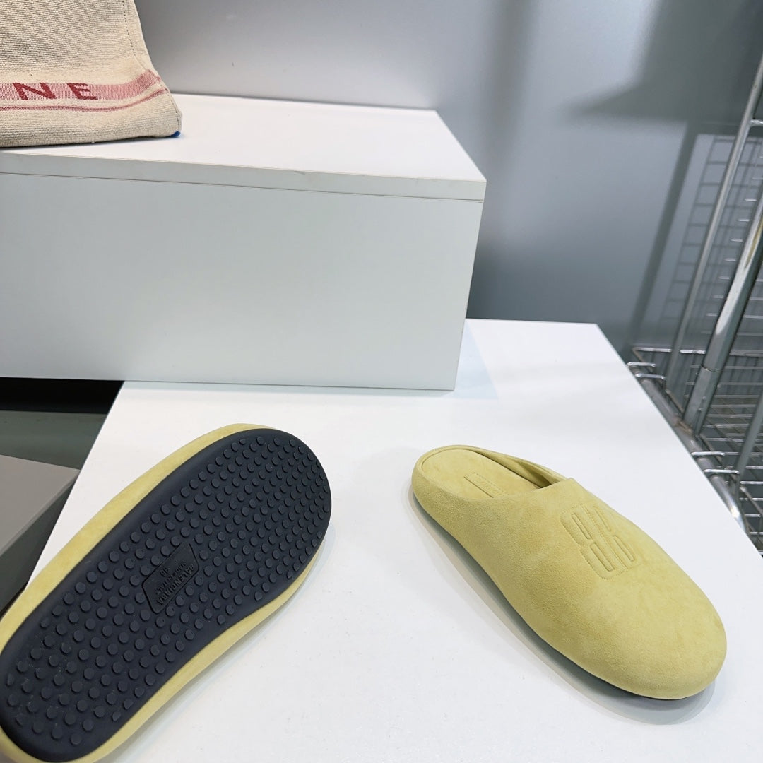 BALENCIAGA 25S MULES IN LIGHT YELLOW SUEDE