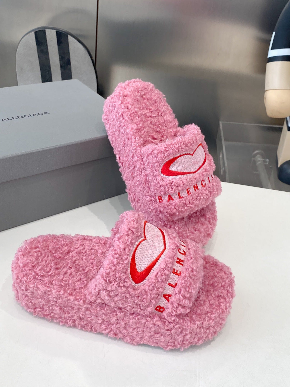 BALENCIAGA 25S SLIPPERS IN PINK MIX RED WOOL