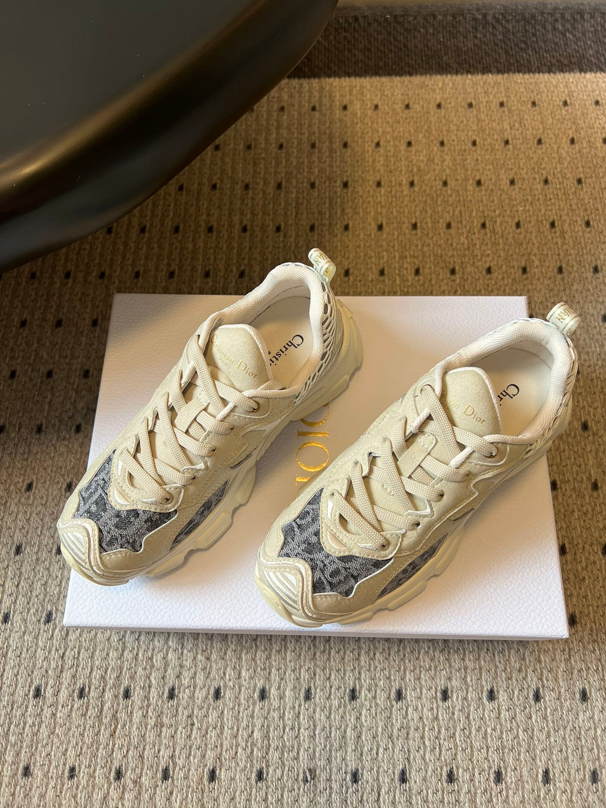 DIOR 26S VIBE SNEAKER 55MM IN DARK GRAY DIOR OBLIQUE LUSENTI EMBROIDERED COTTON AND BEIGE SUEDE