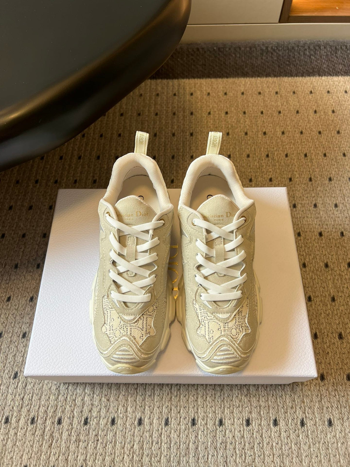 DIOR 26S VIBE SNEAKER 55MM IN BEIGE DIOR OBLIQUE LUSENTI EMBROIDERED COTTON AND SUEDE