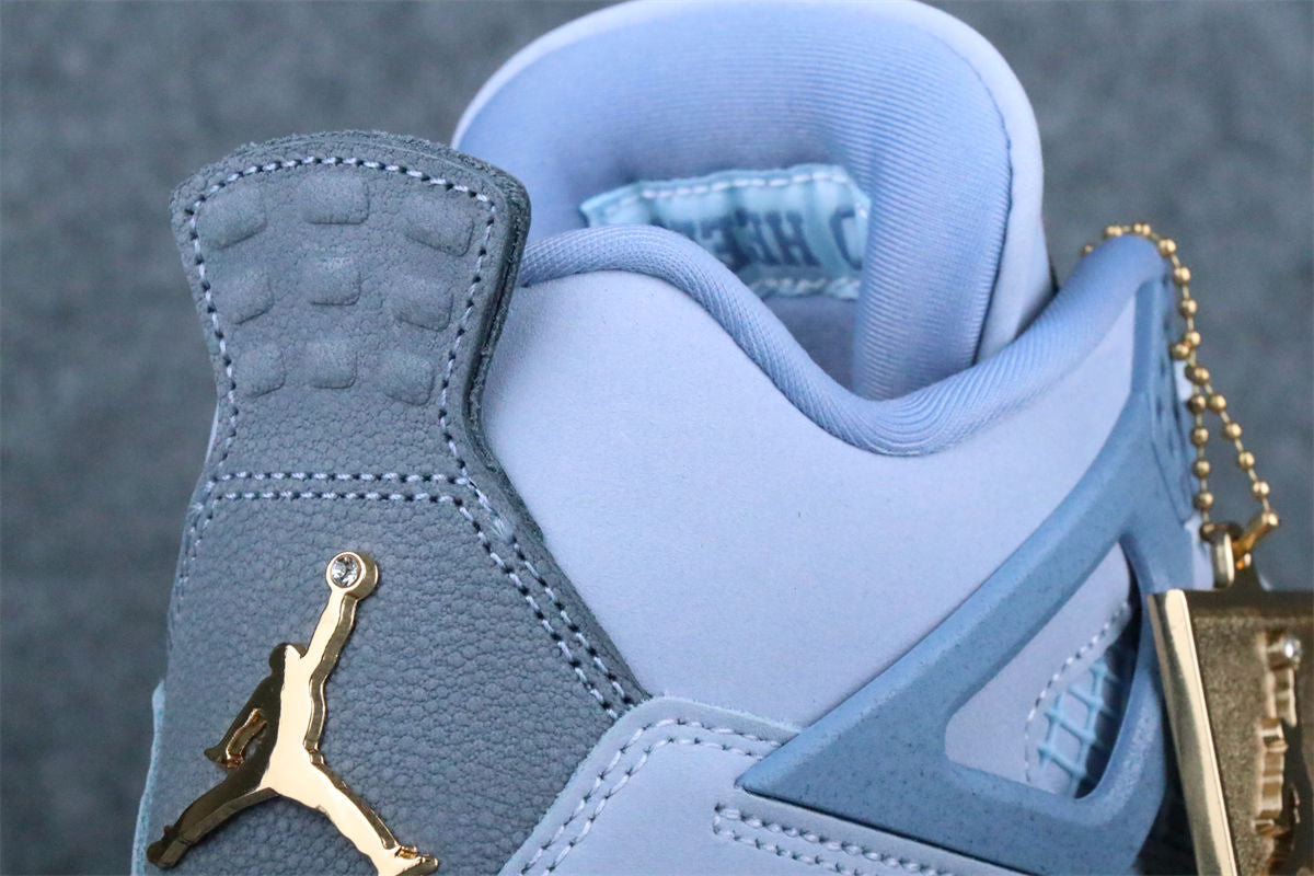 Air Jordan 4 Retro UNC Tar Heels PE (2025)