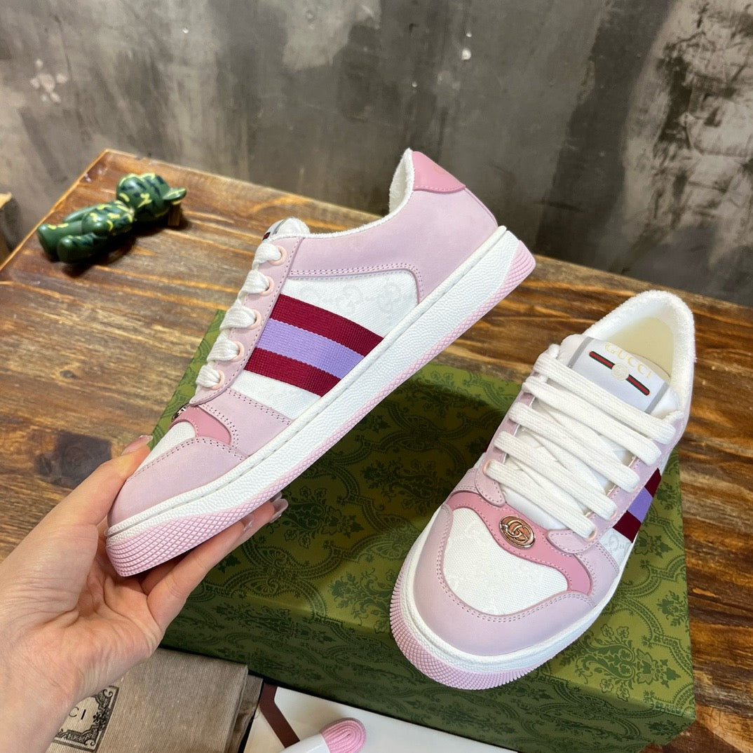 GUC Sneakers