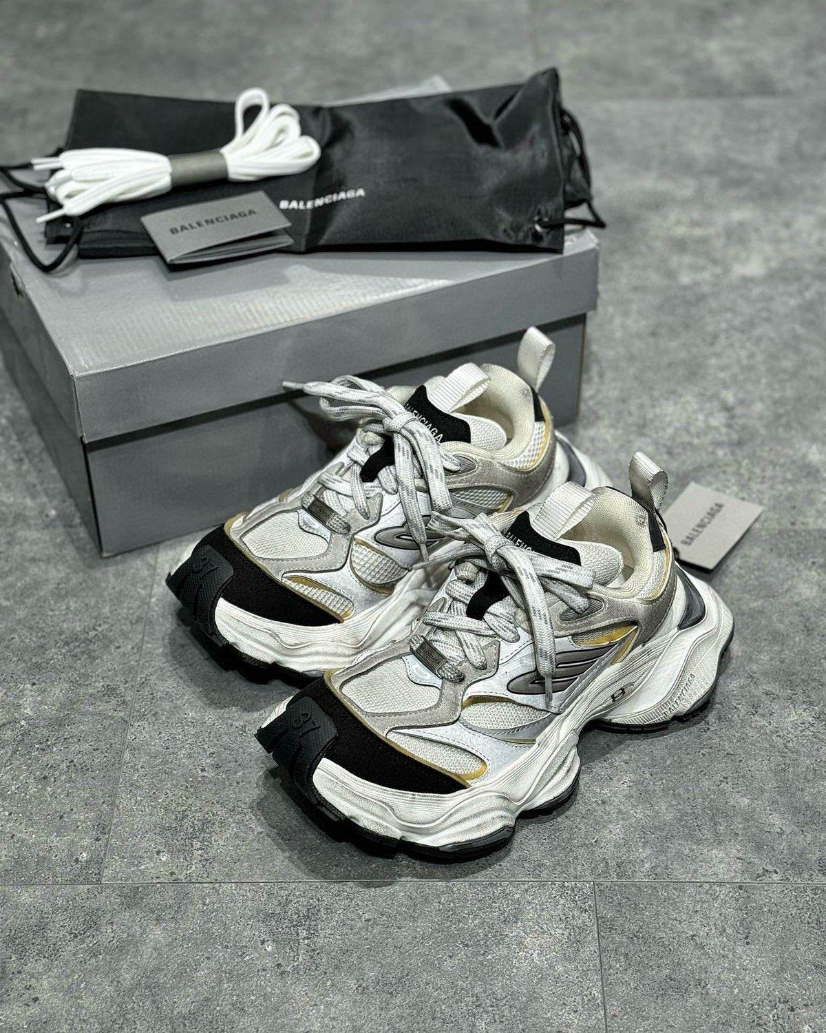 BLCG Sneakers
