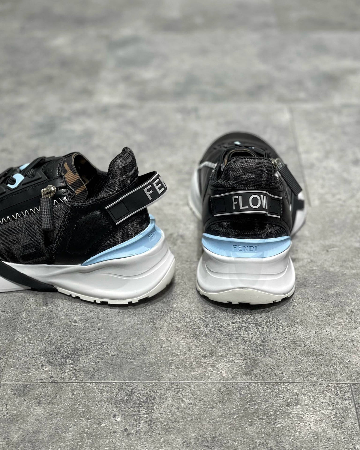 FEN Sneakers