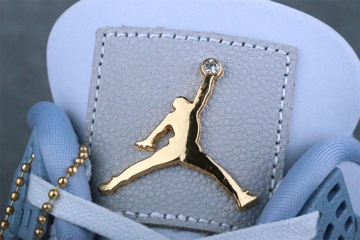 Air Jordan 4 Retro UNC Tar Heels PE (2025)