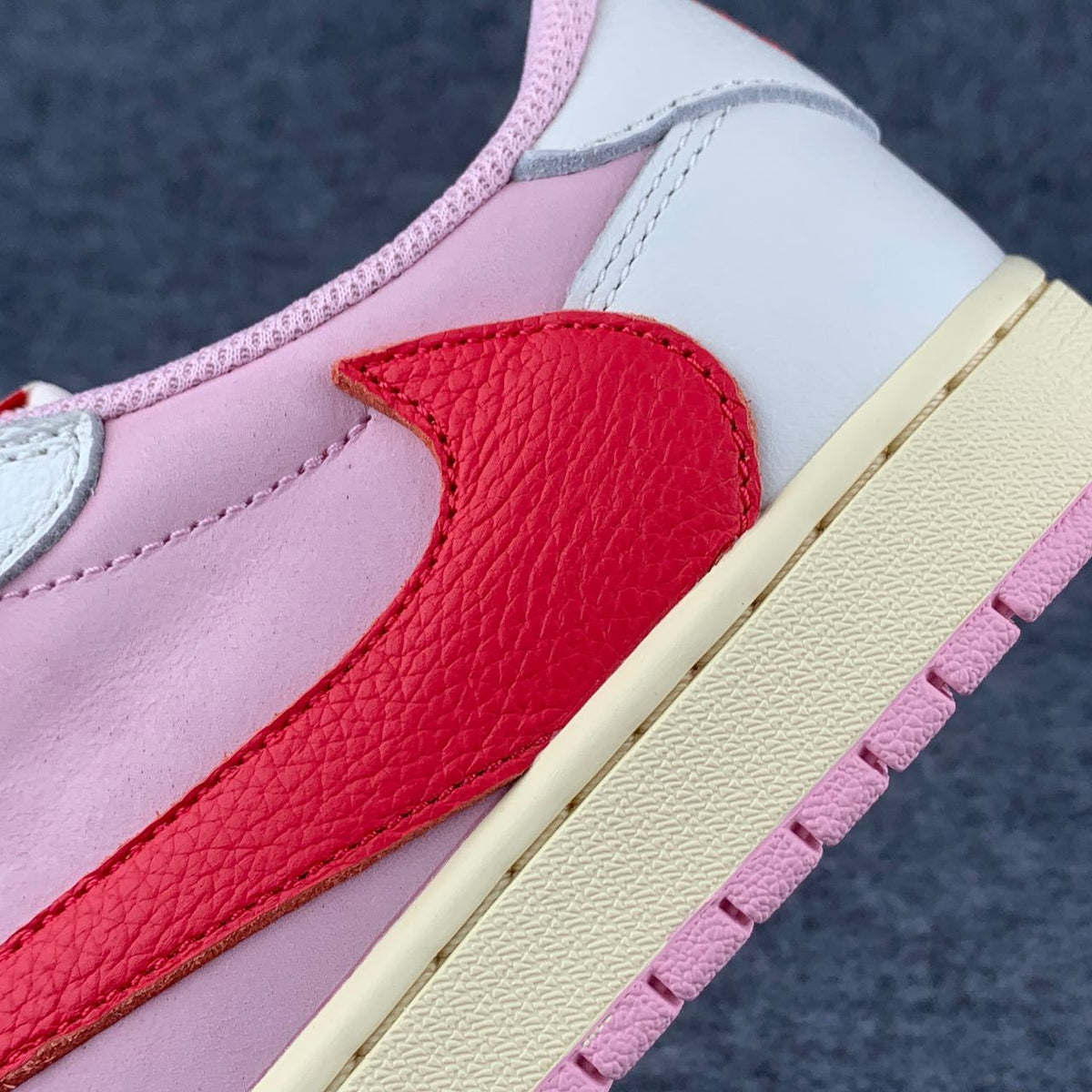 (Custom) Travis Scott x Air Jordan 1 'Shy Pink/Red'