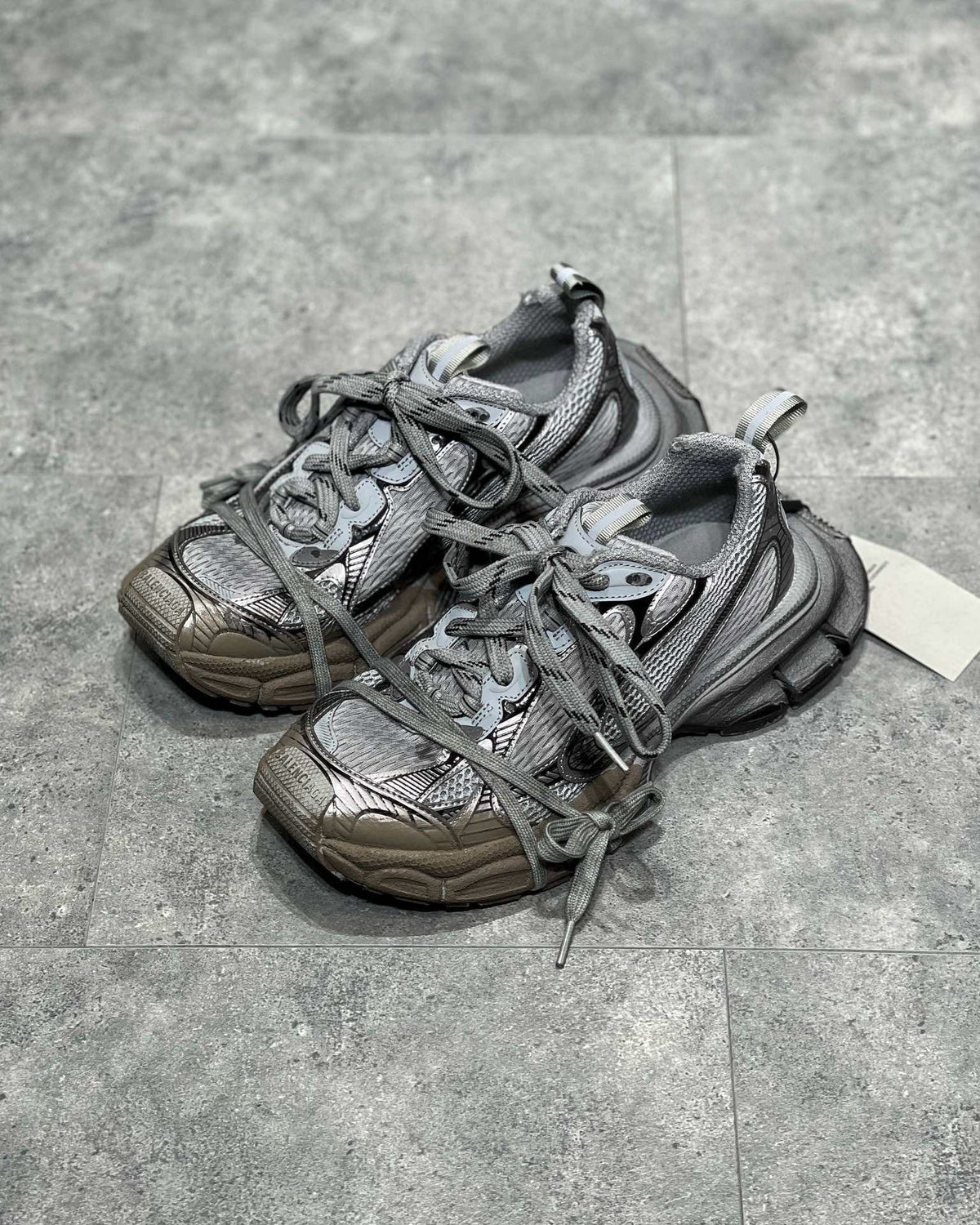 Sneakers & Shoes