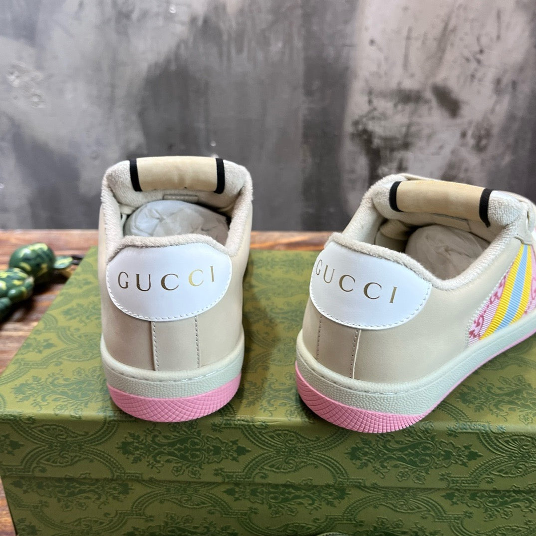 GUC Sneakers