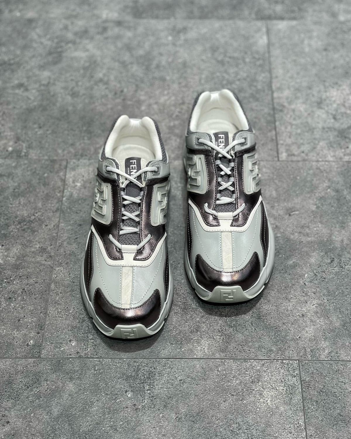 FEN Sneakers