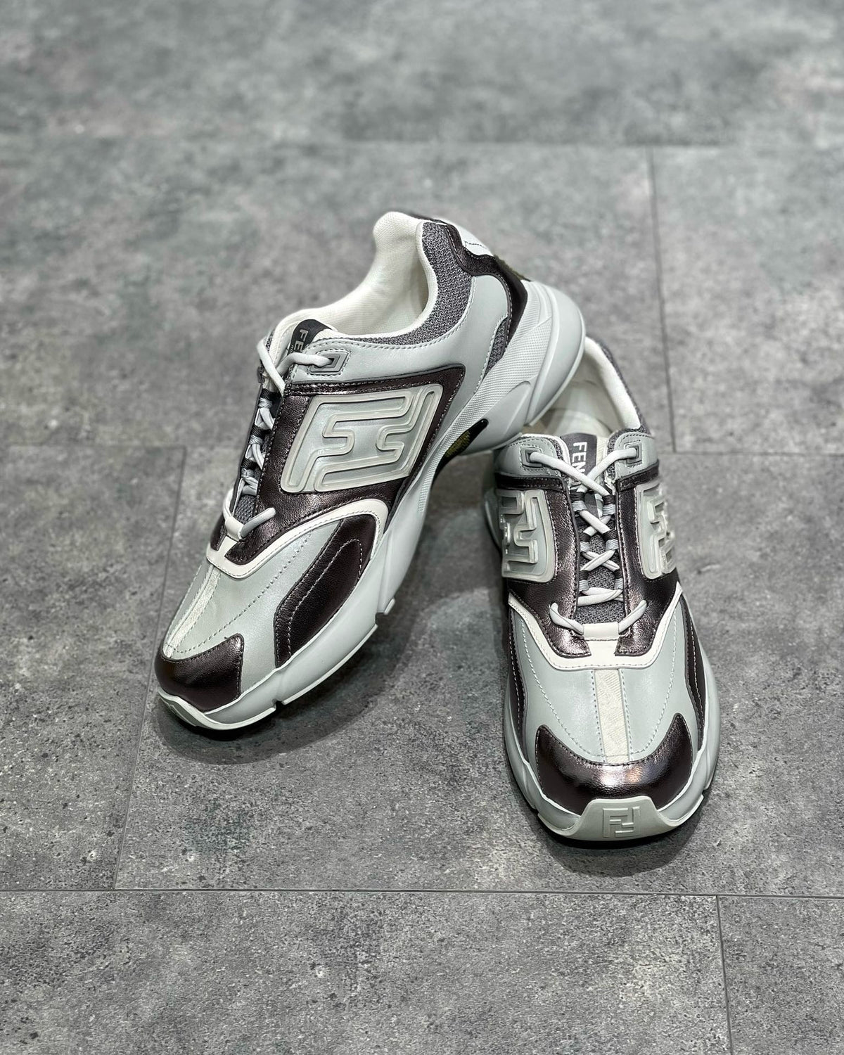 FEN Sneakers