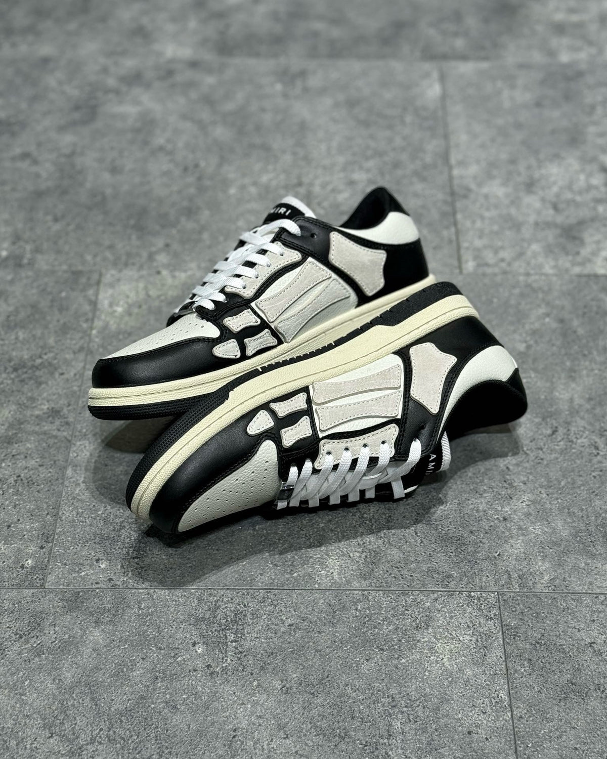 AMR Sneakers