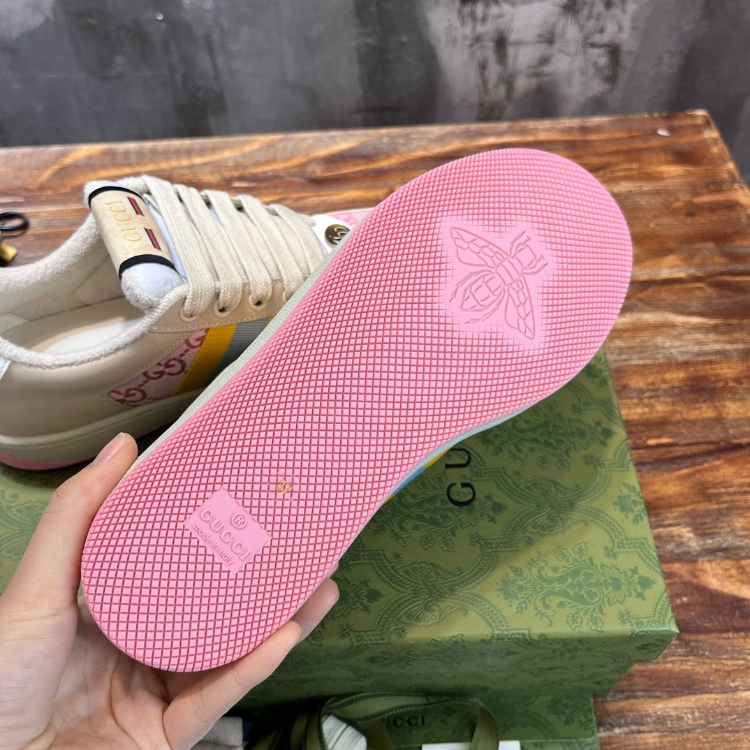 GUC Sneakers