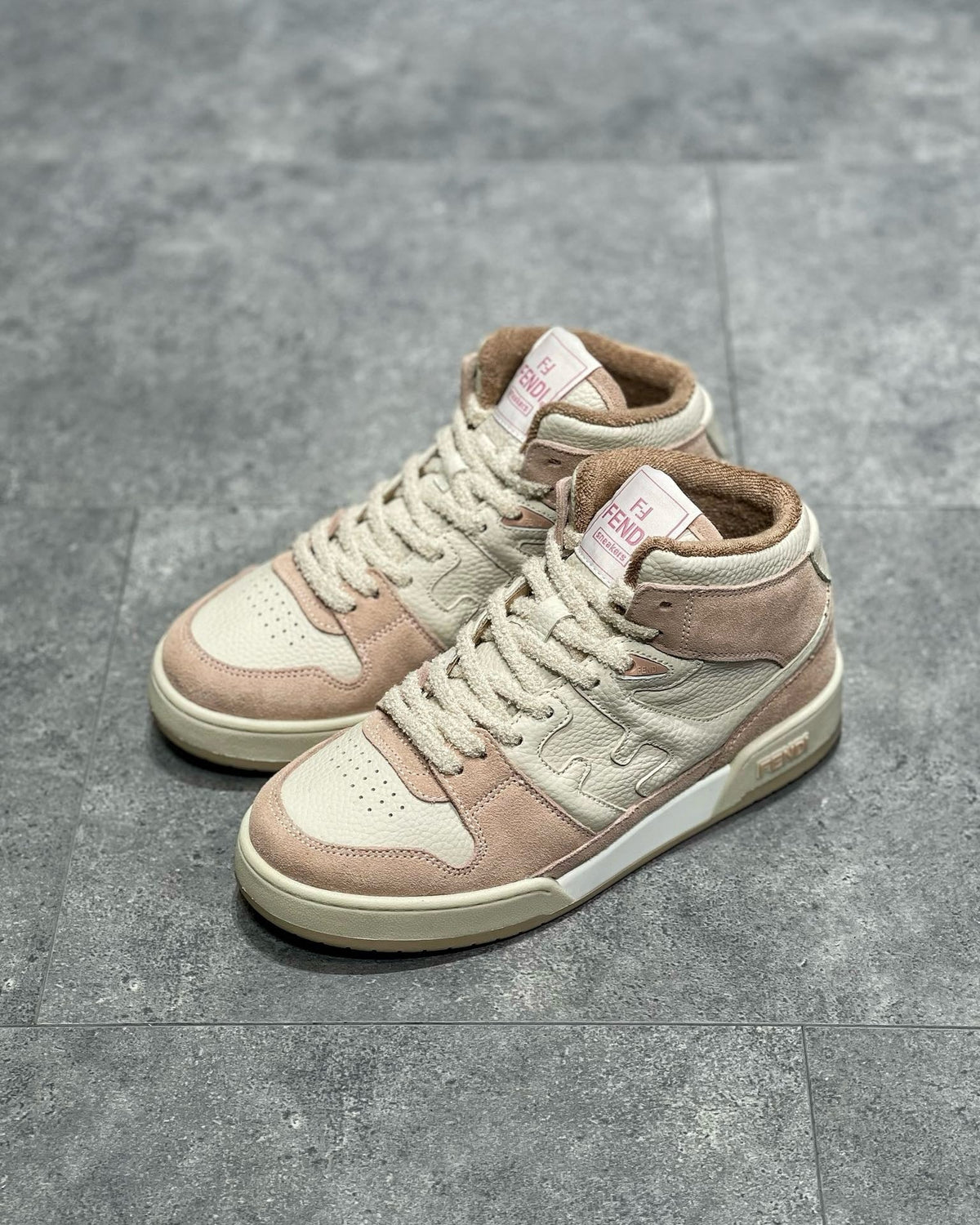 FEN Sneakers