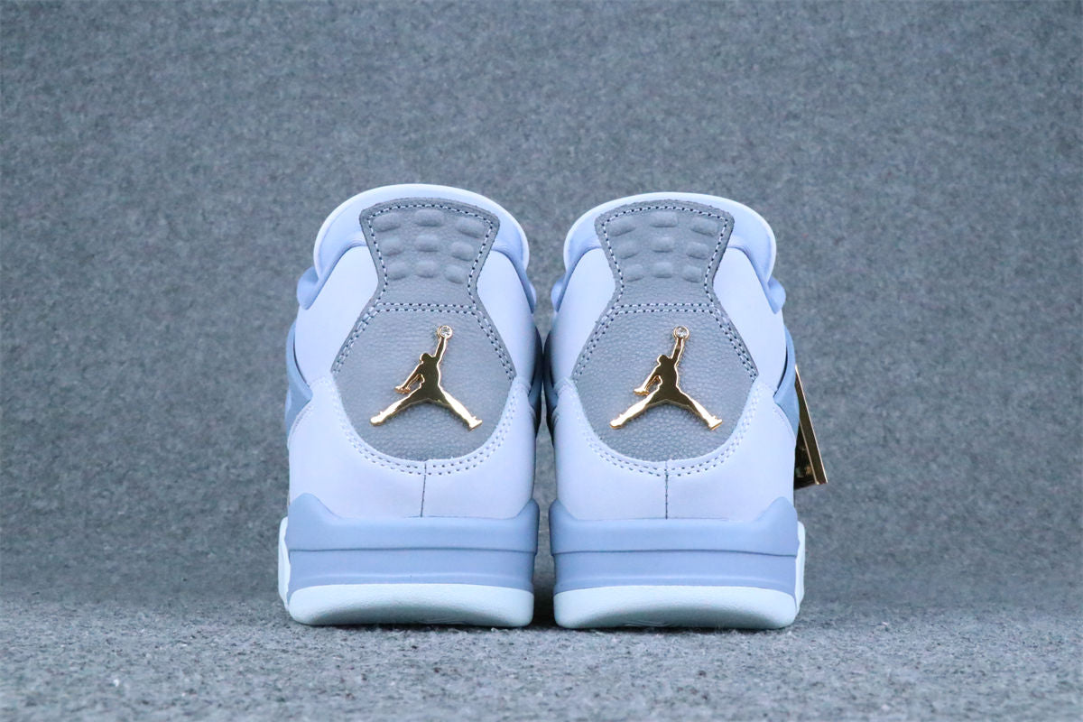 Air Jordan 4 Retro UNC Tar Heels PE (2025)