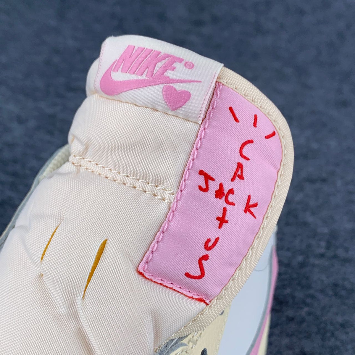 (Early Look) Travis Scott x Air Jordan 1 Low OG SP 'Muslin/Shy Pink'
