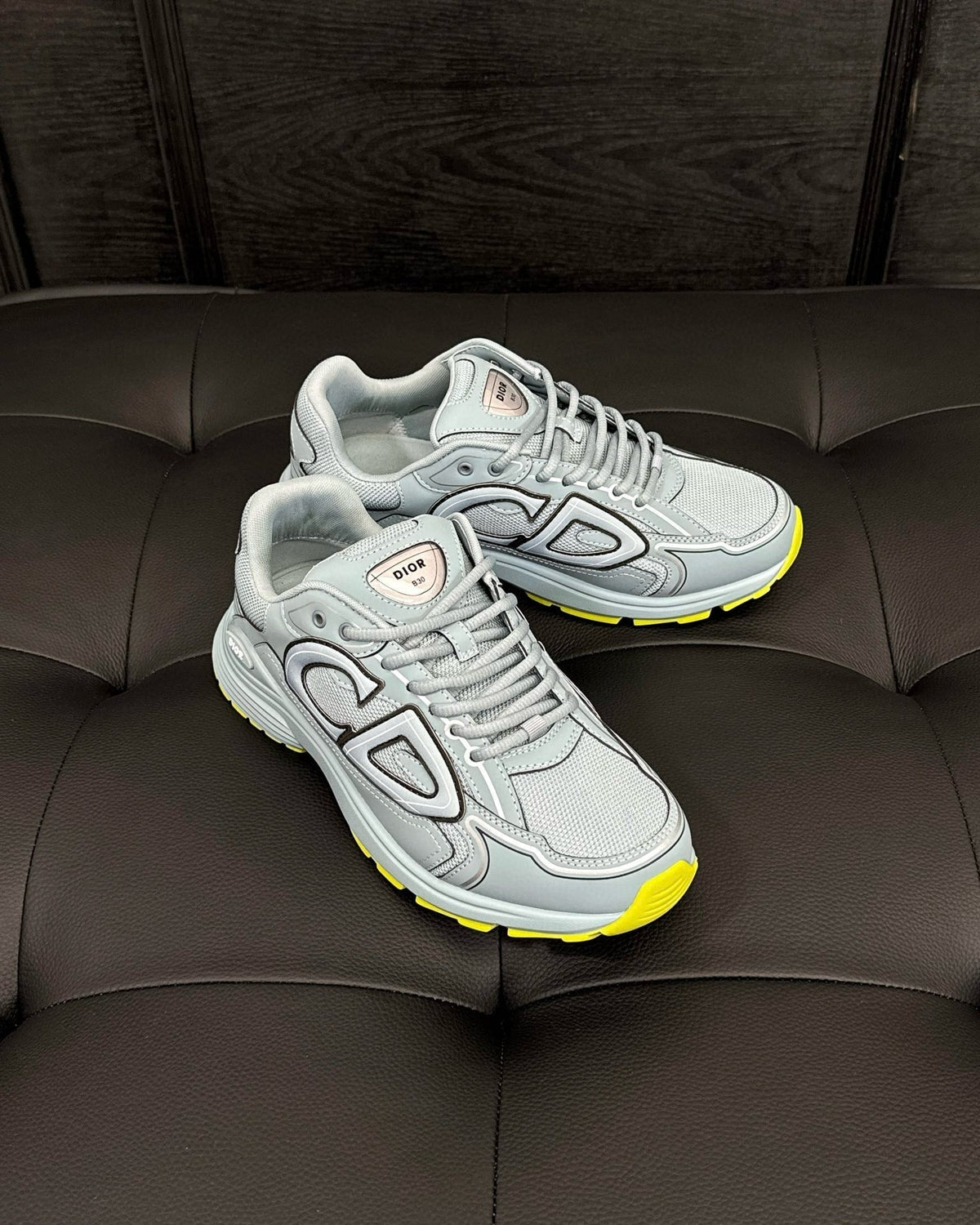 CD SNEAKERS