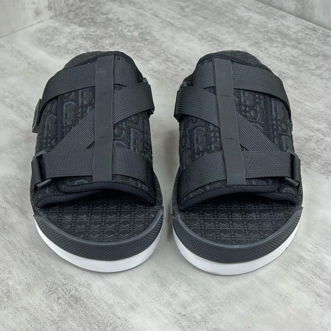 DIO Sandals