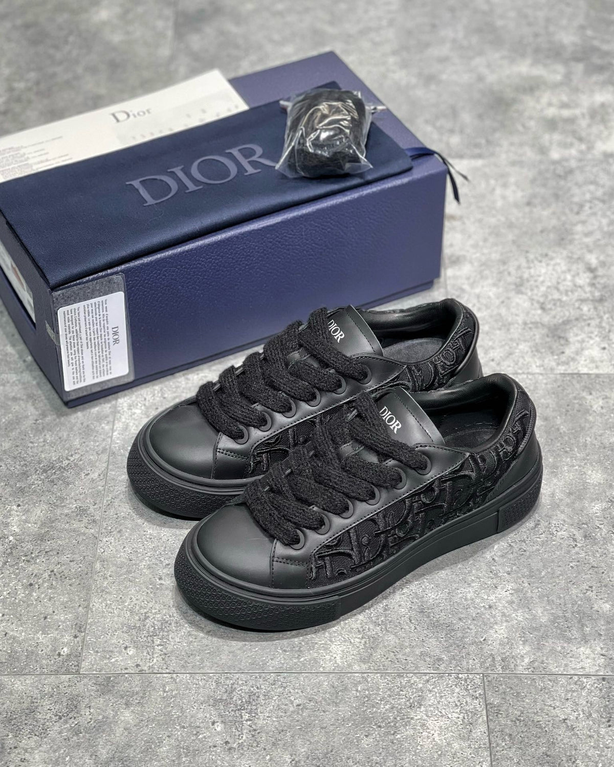 DIO Sneakers