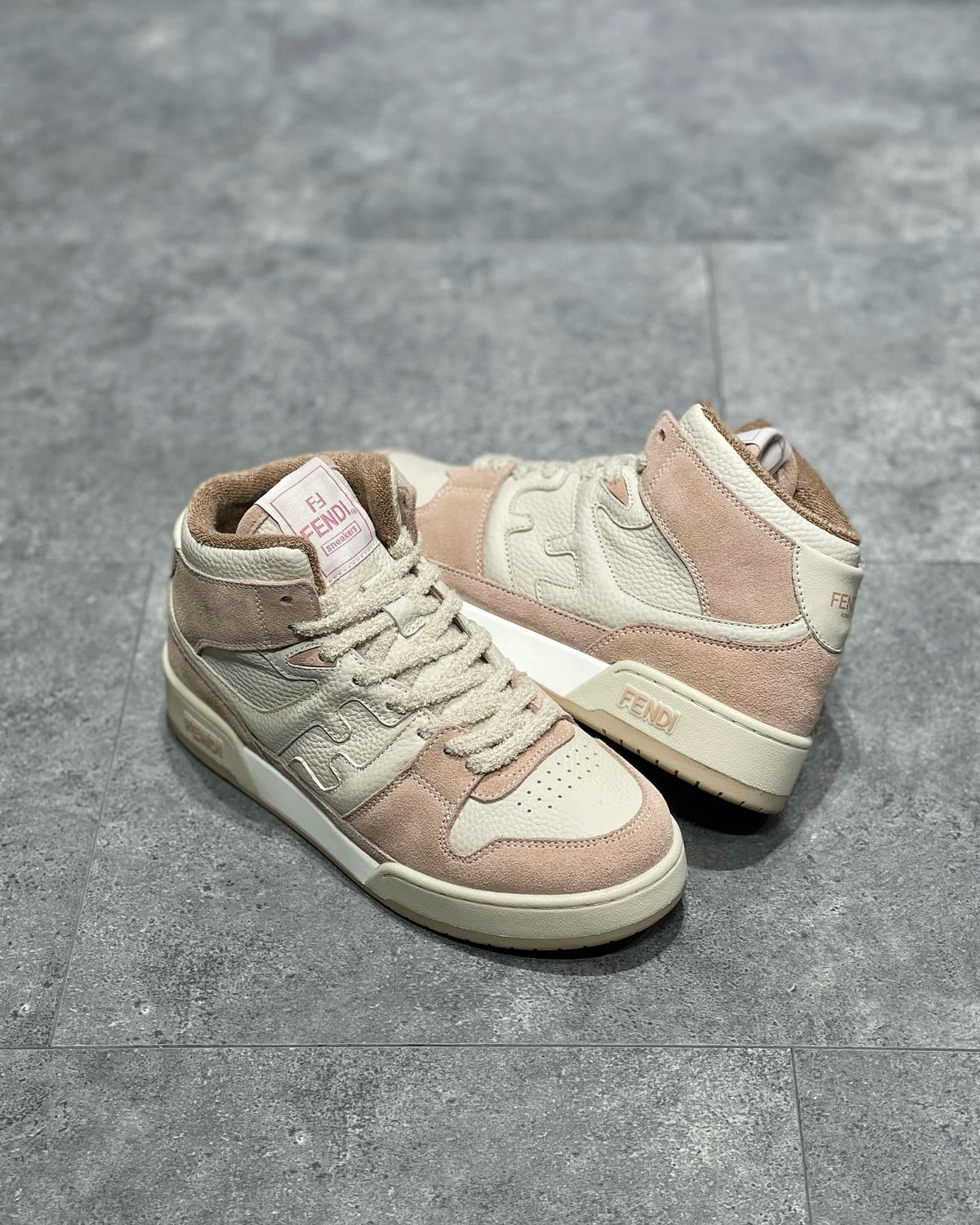 FEN Sneakers