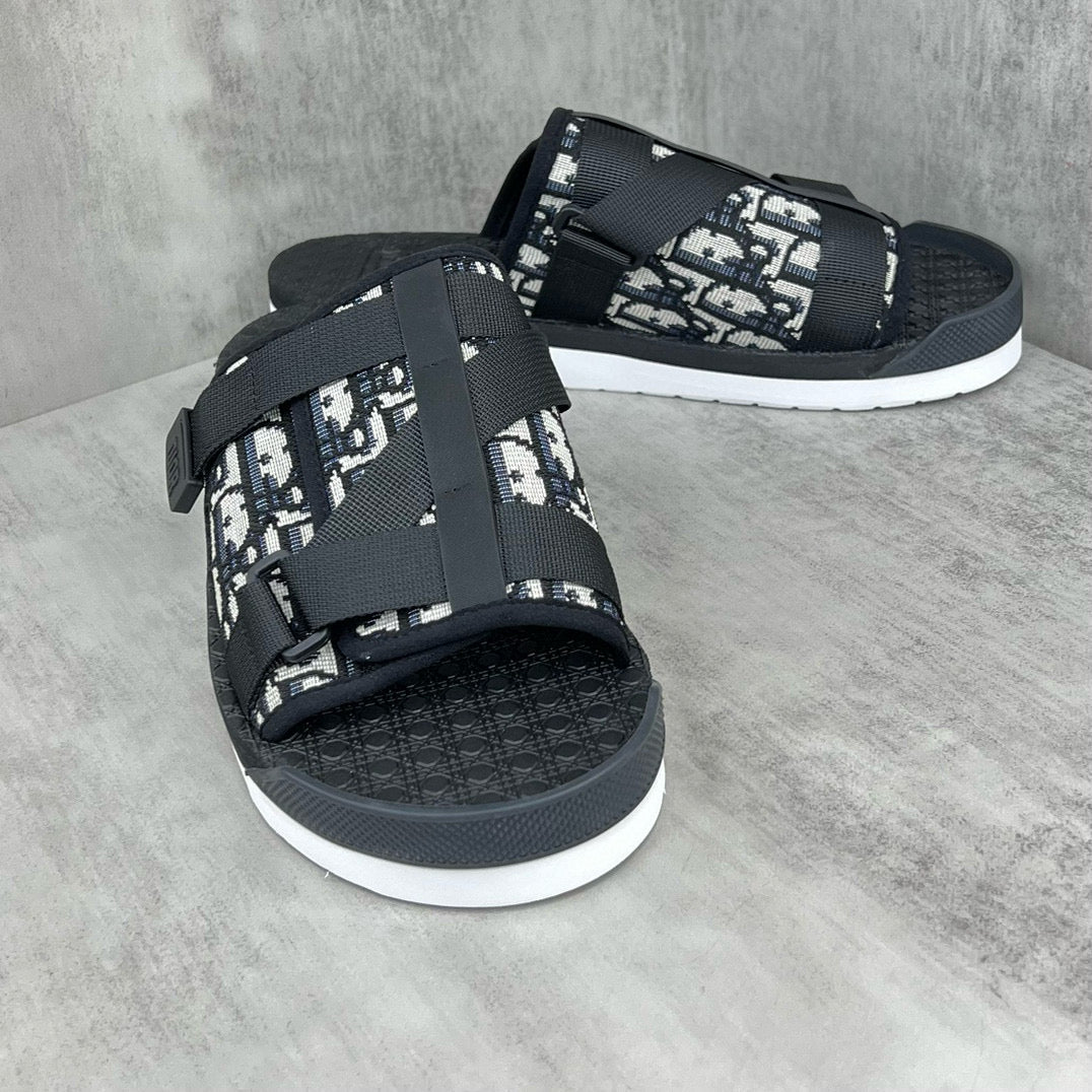 DIO Sandals