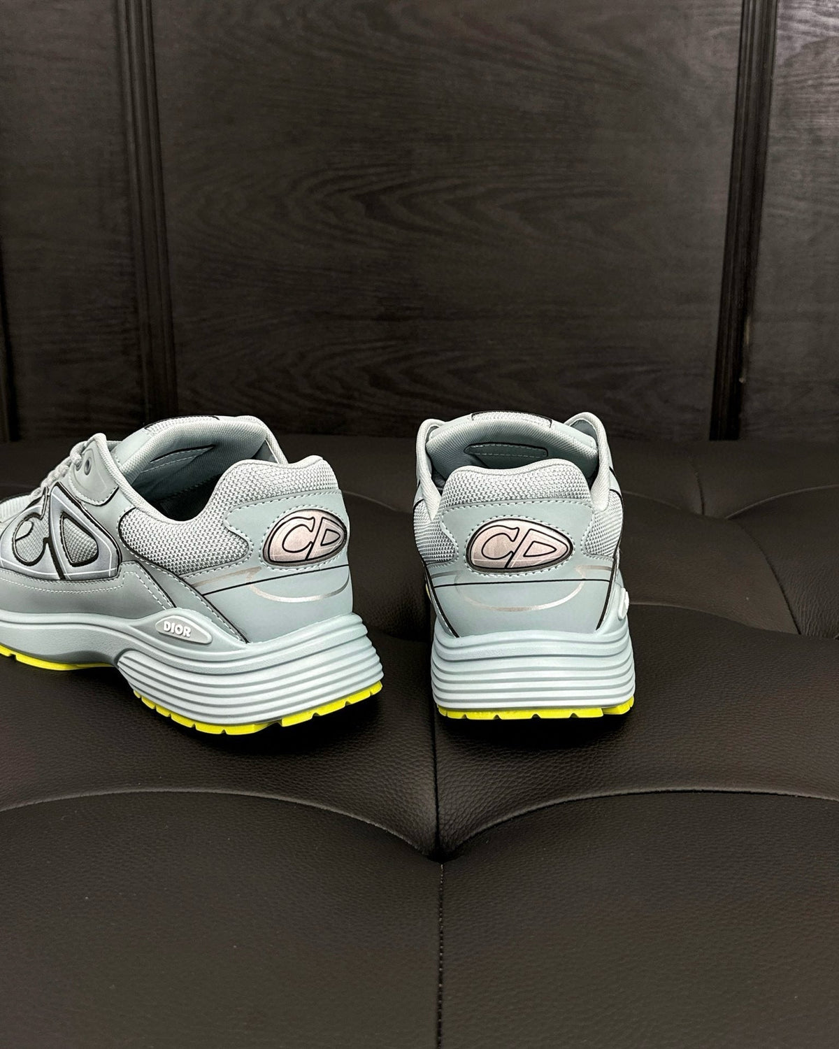CD SNEAKERS