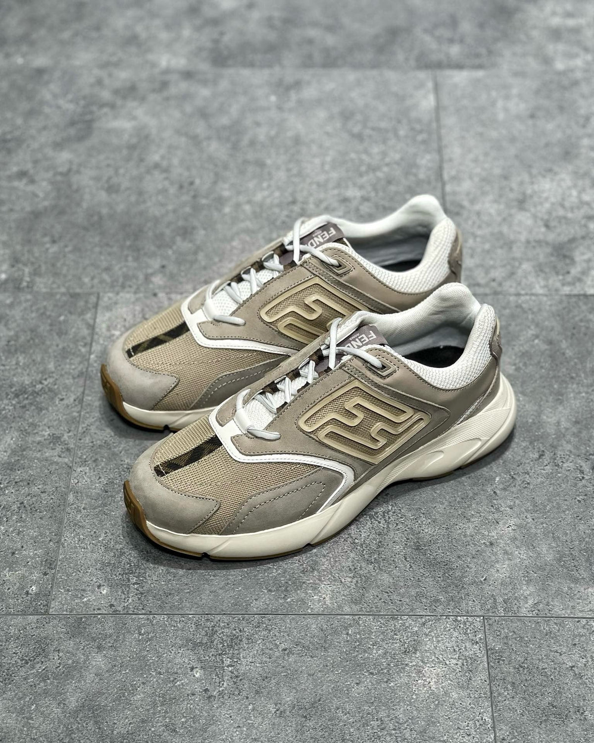 FEN Sneakers